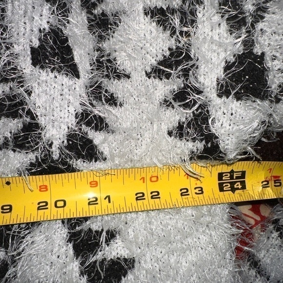 Absolutely Famous size xl heavy aztec eyelash cardigan/coatigan. Like new. - Picture 9 of 12